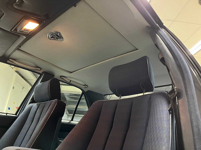 Mercedes-benz - 1989 - 190-serie - 2.3 e - personenauto - afbeelding 13 van  47