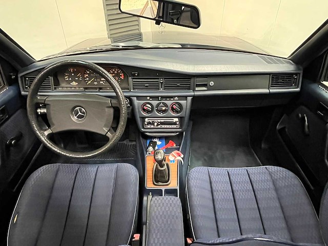 Mercedes-benz - 1989 - 190-serie - 2.3 e - personenauto - afbeelding 16 van  47