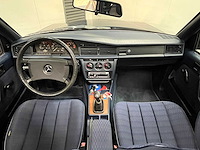 Mercedes-benz - 1989 - 190-serie - 2.3 e - personenauto - afbeelding 16 van  47