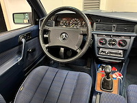 Mercedes-benz - 1989 - 190-serie - 2.3 e - personenauto - afbeelding 17 van  47