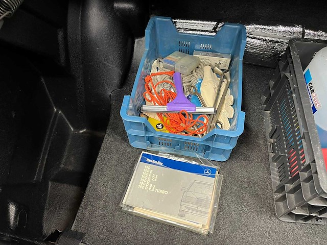 Mercedes-benz - 1989 - 190-serie - 2.3 e - personenauto - afbeelding 22 van  47