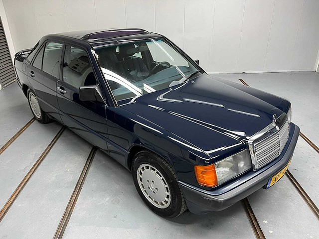 Mercedes-benz - 1989 - 190-serie - 2.3 e - personenauto - afbeelding 12 van  47