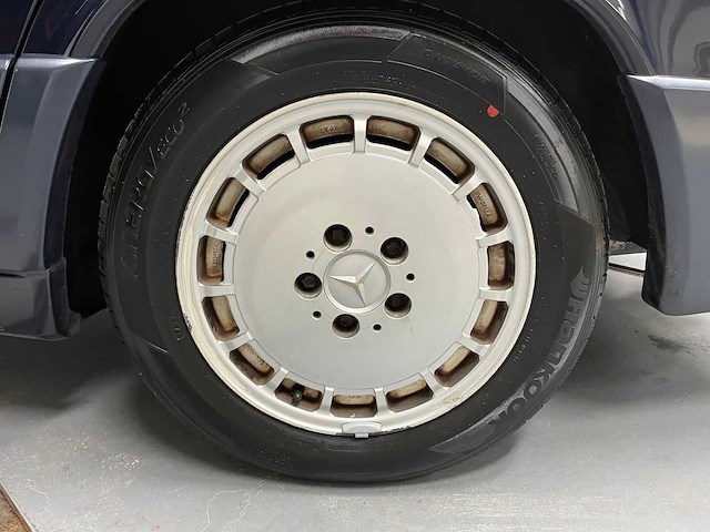 Mercedes-benz - 1989 - 190-serie - 2.3 e - personenauto - afbeelding 33 van  47