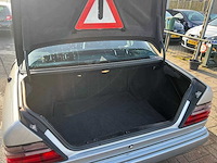 Mercedes-benz - 1993 - e-klasse - 200 - gv-pj-41 - afbeelding 2 van  12