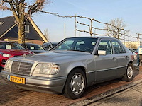 Mercedes-benz - 1993 - e-klasse - 200 - gv-pj-41