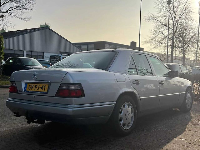 Mercedes-benz - 1993 - e-klasse - 200 - gv-pj-41 - afbeelding 9 van  12