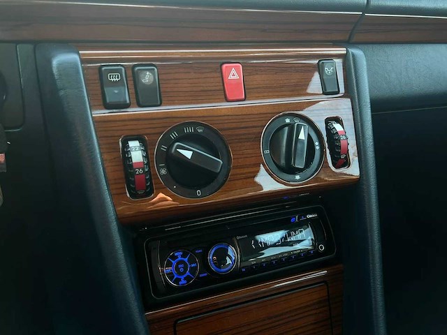 Mercedes-benz - 1993 - e-klasse - 200 - gv-pj-41 - afbeelding 3 van  12