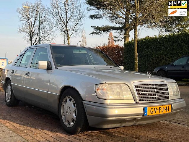 Mercedes-benz - 1993 - e-klasse - 200 - gv-pj-41 - afbeelding 5 van  12