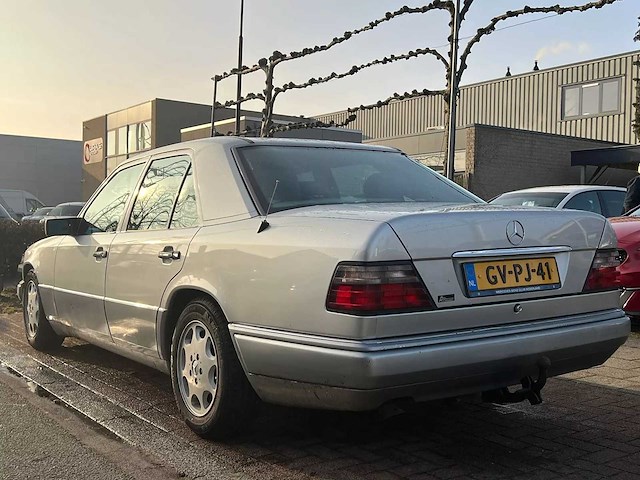 Mercedes-benz - 1993 - e-klasse - 200 - gv-pj-41 - afbeelding 7 van  12