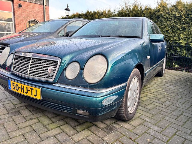 Mercedes-benz - 1997 - e-klasse - 280 classic a4 - automaat - 50-hj-tj - afbeelding 1 van  10