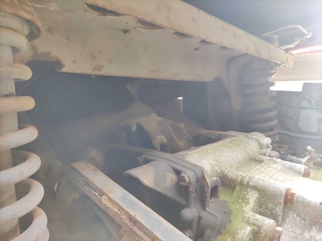 Mercedes-benz - 1999 - vrachtwagen - afbeelding 40 van  51