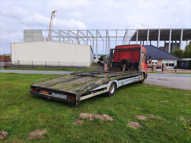 Mercedes-benz - 1999 - vrachtwagen - afbeelding 45 van  51