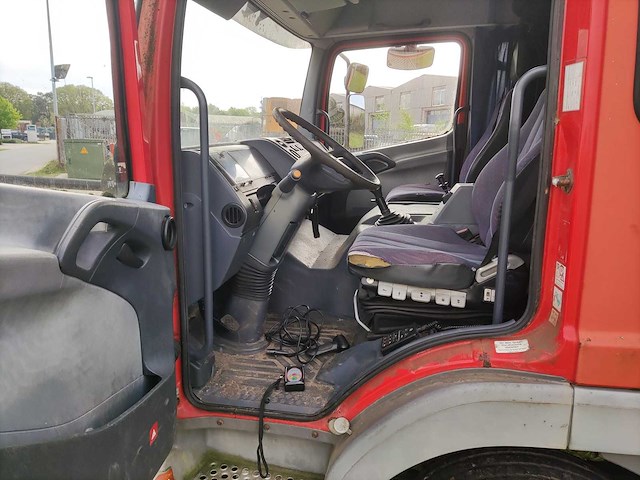 Mercedes-benz - 1999 - vrachtwagen - afbeelding 50 van  51