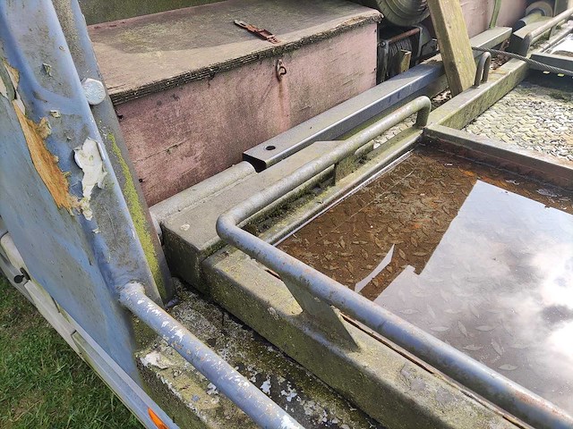 Mercedes-benz - 1999 - vrachtwagen - afbeelding 14 van  41