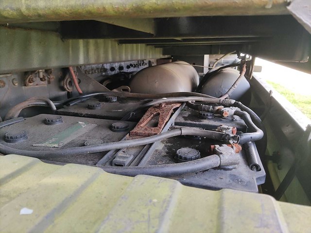 Mercedes-benz - 1999 - vrachtwagen - afbeelding 33 van  41