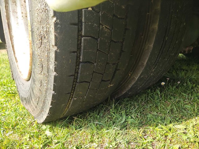 Mercedes-benz - 1999 - vrachtwagen - afbeelding 35 van  41