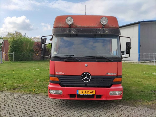 Mercedes-benz - 1999 - vrachtwagen - afbeelding 41 van  41