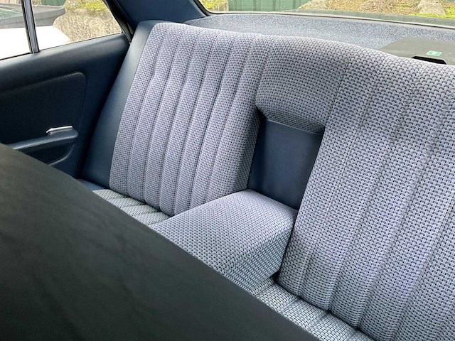 Mercedes-benz - 200-280 (w123) - 200 - oldtimer - afbeelding 14 van  23