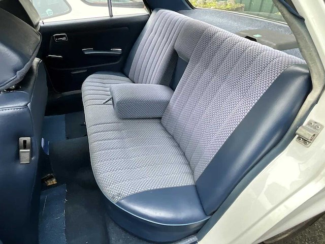 Mercedes-benz - 200-280 (w123) - 200 - oldtimer - afbeelding 23 van  23