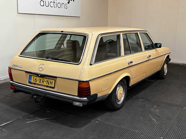 Mercedes-benz - 200-280 (w123) combi - 230 te - classic cars >15 - afbeelding 6 van  25