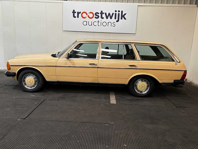 Mercedes-benz - 200-280 (w123) combi - 230 te - classic cars >15 - afbeelding 12 van  25