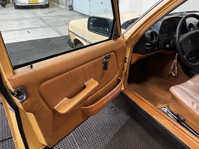 Mercedes-benz - 200-280 (w123) combi - 230 te - classic cars >15 - afbeelding 20 van  25