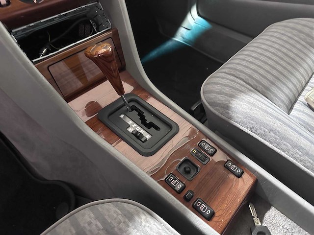 Mercedes-benz - 200-500 (w124) - 220 ce automaat- xn-804-k- 1993 - afbeelding 3 van  18