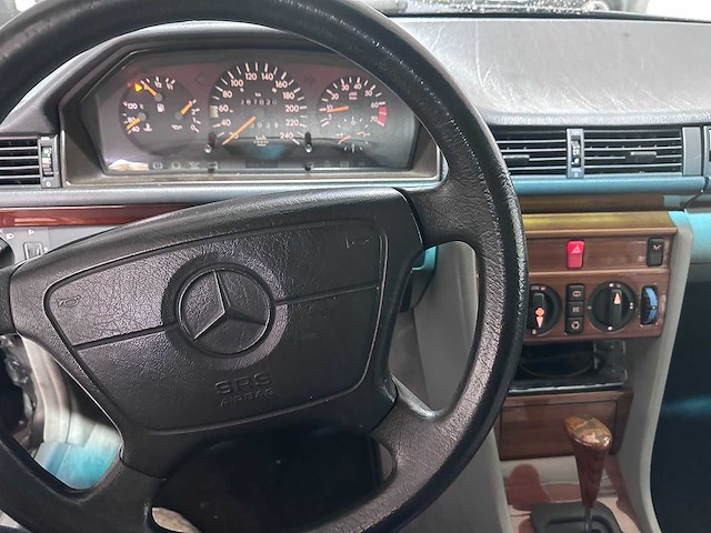 Mercedes-benz - 200-500 (w124) - 220 ce automaat- xn-804-k- 1993 - afbeelding 17 van  18