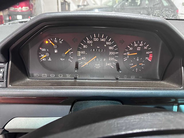 Mercedes-benz - 200-500 (w124) - 220 ce automaat- xn-804-k- 1993 - afbeelding 18 van  18