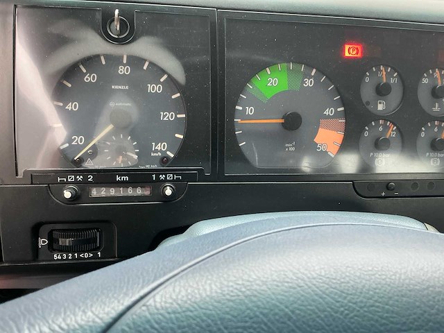 Mercedes-benz - 2001 - 612d - vrachtwagen - afbeelding 3 van  42