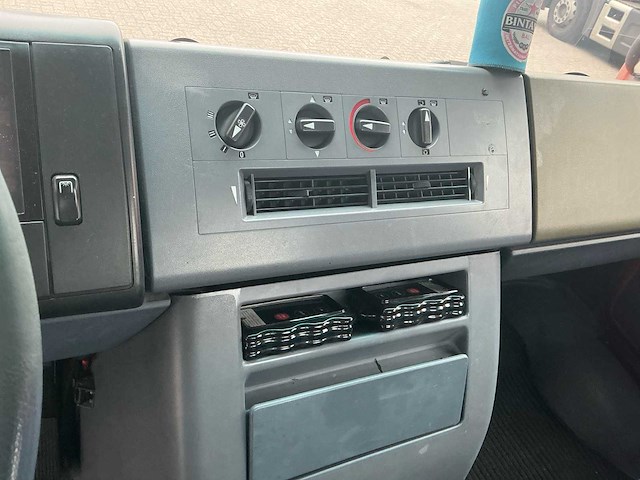 Mercedes-benz - 2001 - 612d - vrachtwagen - afbeelding 4 van  42