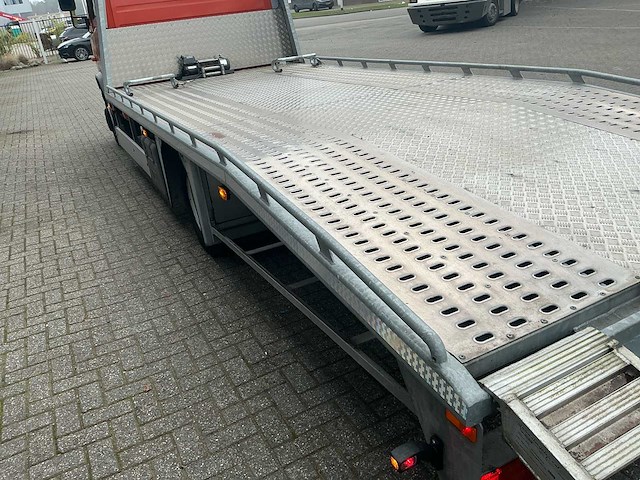 Mercedes-benz - 2001 - 612d - vrachtwagen - afbeelding 11 van  42