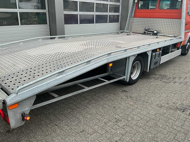 Mercedes-benz - 2001 - 612d - vrachtwagen - afbeelding 15 van  42