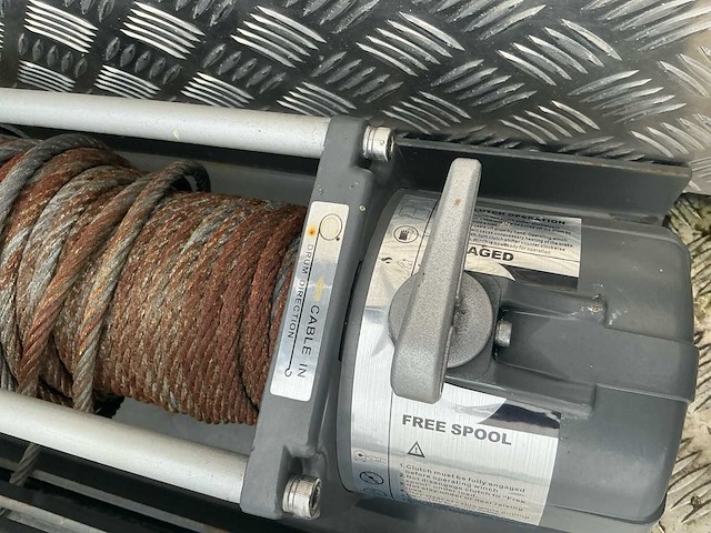 Mercedes-benz - 2001 - 612d - vrachtwagen - afbeelding 18 van  42