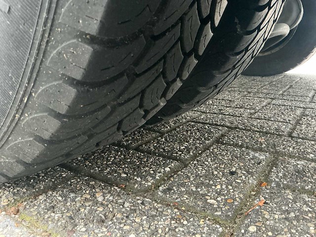 Mercedes-benz - 2001 - 612d - vrachtwagen - afbeelding 24 van  42