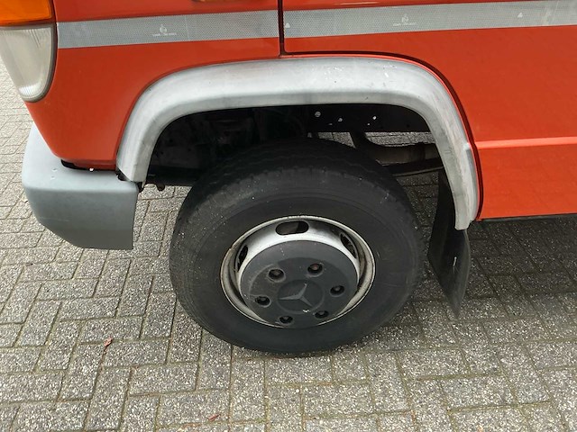 Mercedes-benz - 2001 - 612d - vrachtwagen - afbeelding 26 van  42