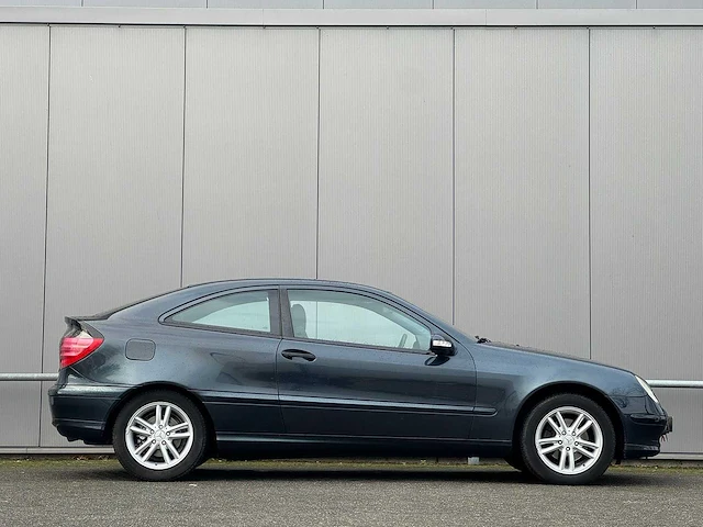 Mercedes-benz - 2001 - c-klasse sportcoupé - 180 - 43-hf-dt - personenauto - afbeelding 13 van  16