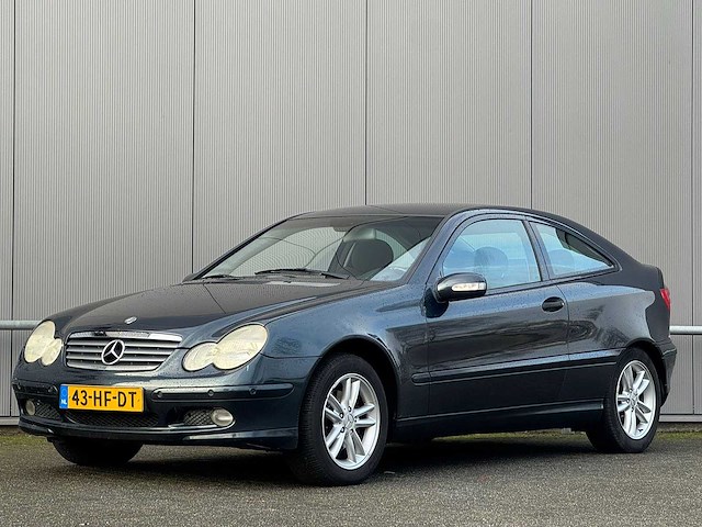 Mercedes-benz - 2001 - c-klasse sportcoupé - 180 - 43-hf-dt - afbeelding 1 van  17
