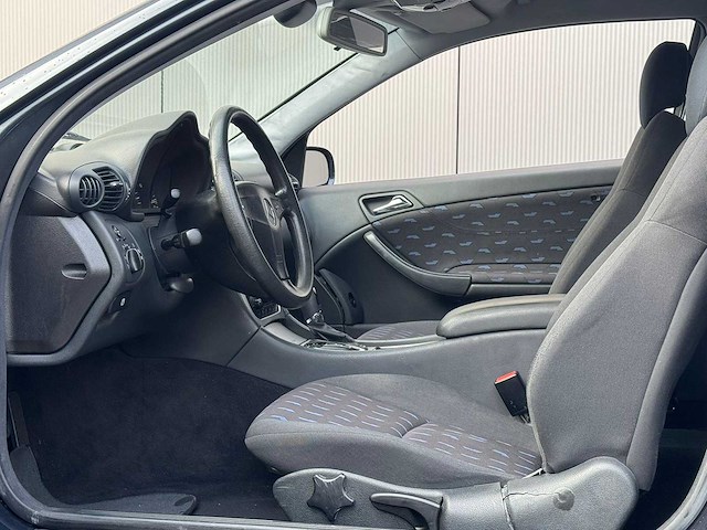 Mercedes-benz - 2001 - c-klasse sportcoupé - 180 - 43-hf-dt - afbeelding 15 van  17