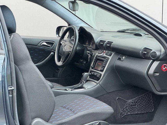 Mercedes-benz - 2001 - c-klasse sportcoupé - 180 - 43-hf-dt - afbeelding 9 van  17