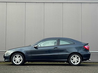 Mercedes-benz - 2001 - c-klasse sportcoupé - 180 - 43-hf-dt - afbeelding 14 van  17