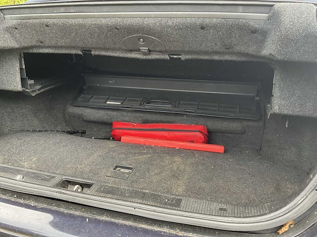 Mercedes-benz - 2001 - clk cabrio - rg-681-d - afbeelding 2 van  34