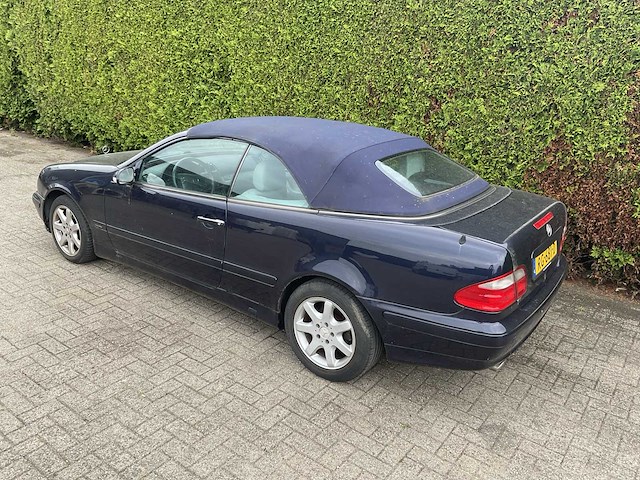 Mercedes-benz - 2001 - clk cabrio - rg-681-d - afbeelding 18 van  34
