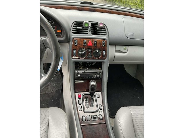 Mercedes-benz - 2001 - clk cabrio - rg-681-d - afbeelding 25 van  34