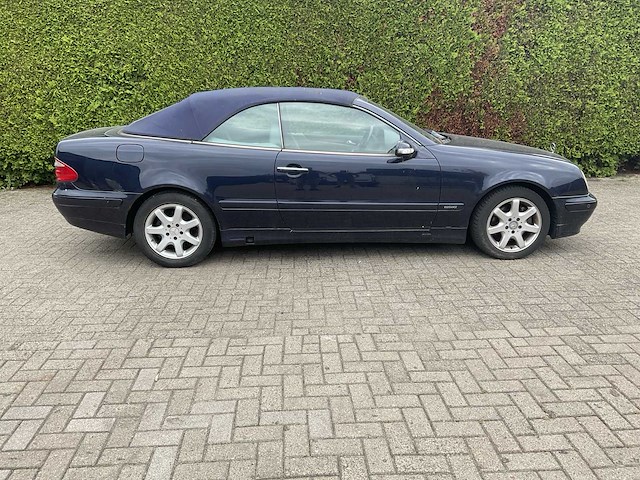 Mercedes-benz - 2001 - clk cabrio - rg-681-d - afbeelding 30 van  34
