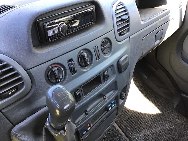 Mercedes-benz - 2001 - sprinter - 316 cdi 2.7 355 - personenauto - afbeelding 4 van  32
