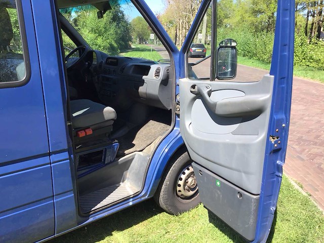 Mercedes-benz - 2001 - sprinter - 316 cdi 2.7 355 - personenauto - afbeelding 17 van  32