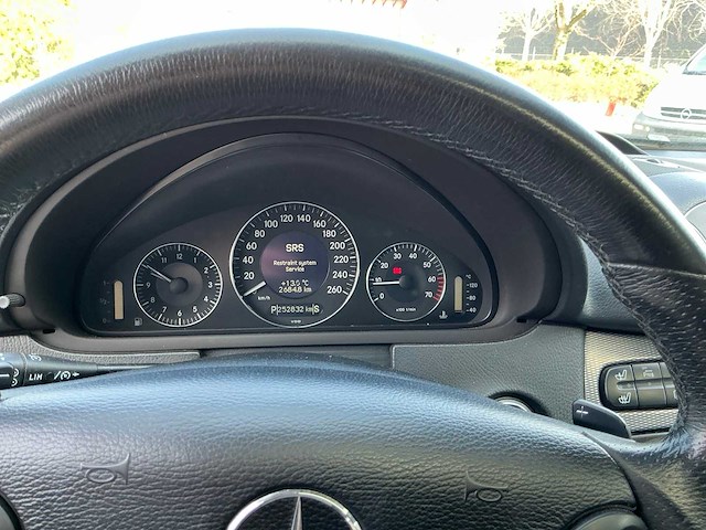 Mercedes-benz - 2002 - clk-klasse coupé - 320 elegance - personenauto (10-jk-pf) - afbeelding 2 van  22