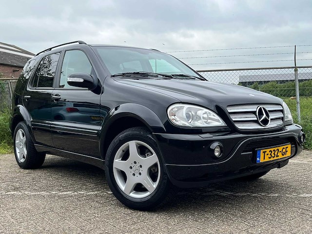 Mercedes-benz - 2002 - ml amg 55 - personenauto - afbeelding 1 van  21