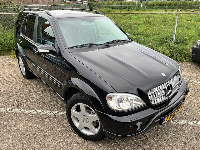 Mercedes-benz - 2002 - ml amg 55 - personenauto - afbeelding 12 van  21